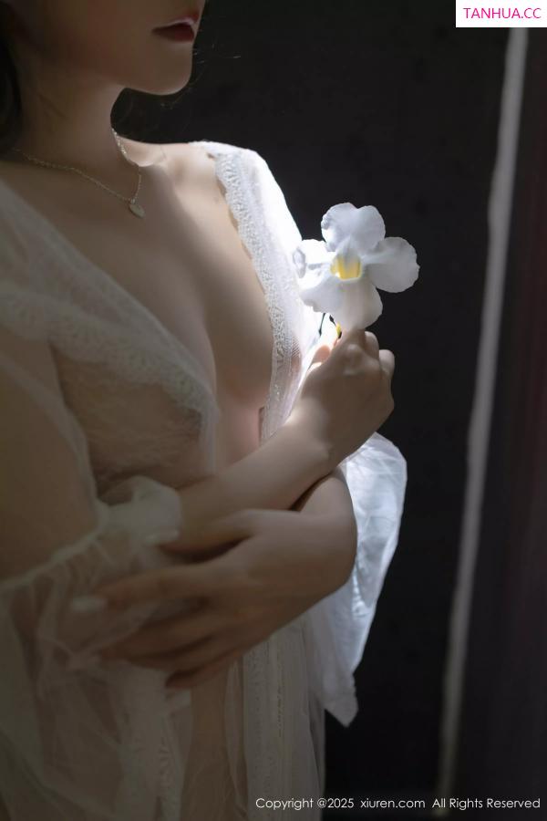 鱼子酱fish  [XiuRen]高清写真图 2025.04.18 No.10173 鱼子酱Fish 轻透连衣裙第69张图片